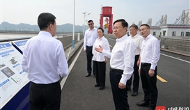 川觀新聞8月22日報(bào)道：王曉暉在自貢市樂山市調(diào)研時(shí)強(qiáng)調(diào)：進(jìn)一步鍛長板補(bǔ)短板推動高質(zhì)量發(fā)展，為奮力譜寫中國式現(xiàn)代化四川新篇章作出更大貢獻(xiàn)