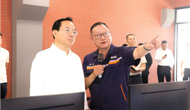 四川省總工會黨組成員、經(jīng)審委主任張開鋒一行到四川德勝調(diào)研指導(dǎo)安全生產(chǎn)工作