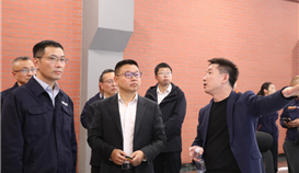 國網(wǎng)樂山供電公司總經(jīng)理?xiàng)罾ひ恍械剿拇ǖ聞僬{(diào)研交流